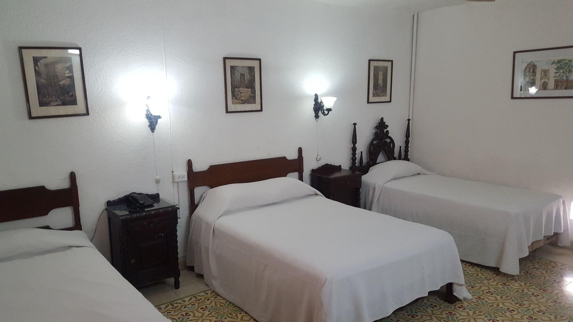Hotel Posada Toledo & Galeria Merida Exterior photo