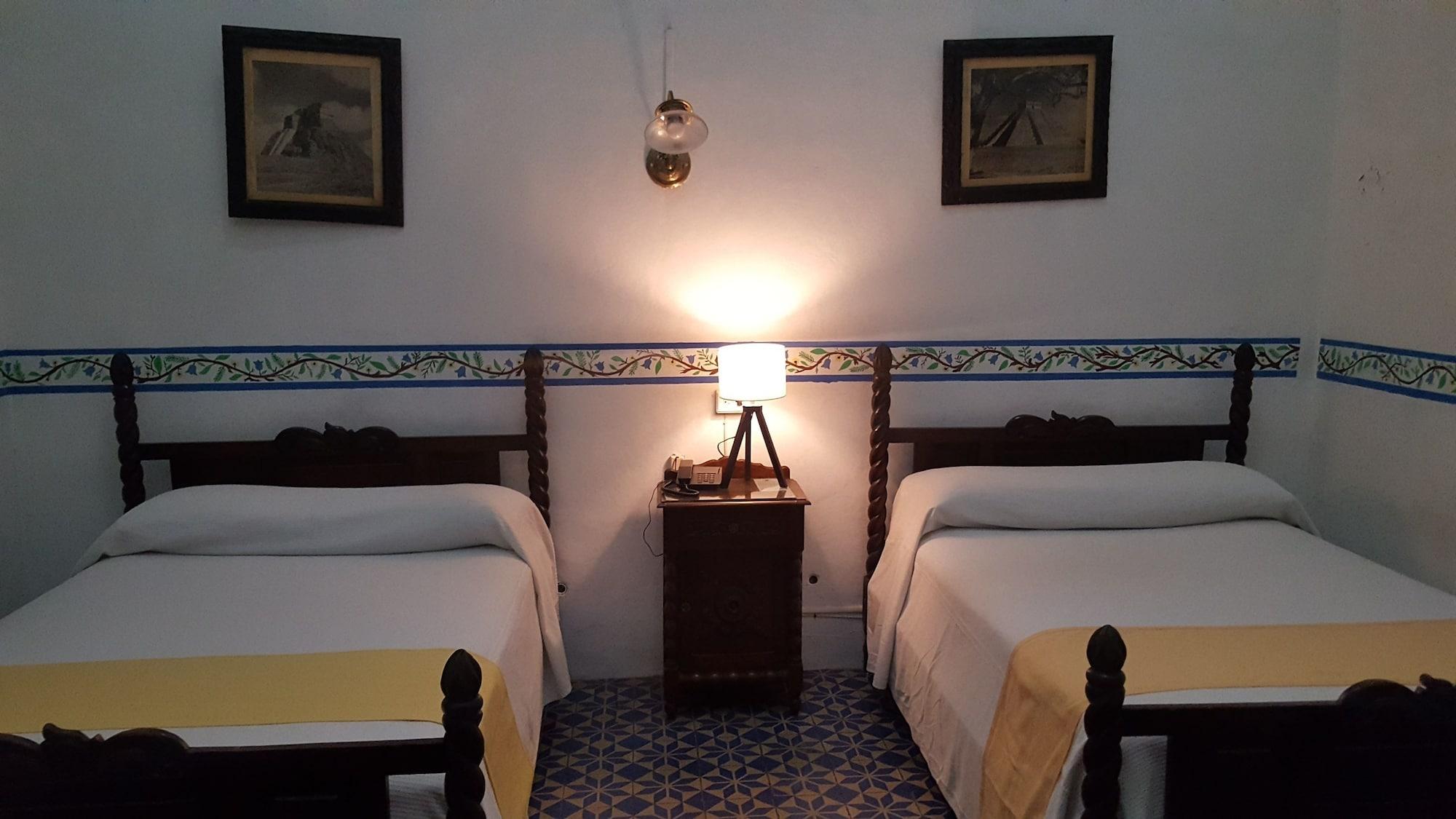 Hotel Posada Toledo & Galeria Merida Exterior photo