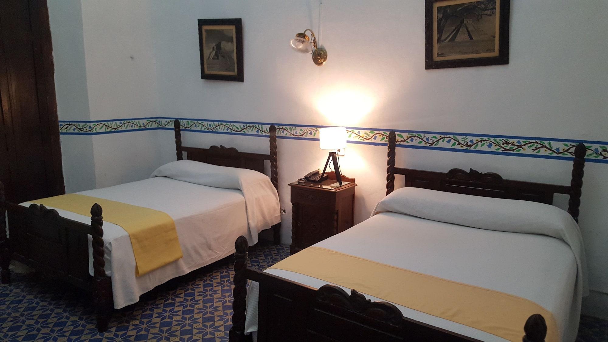Hotel Posada Toledo & Galeria Merida Exterior photo