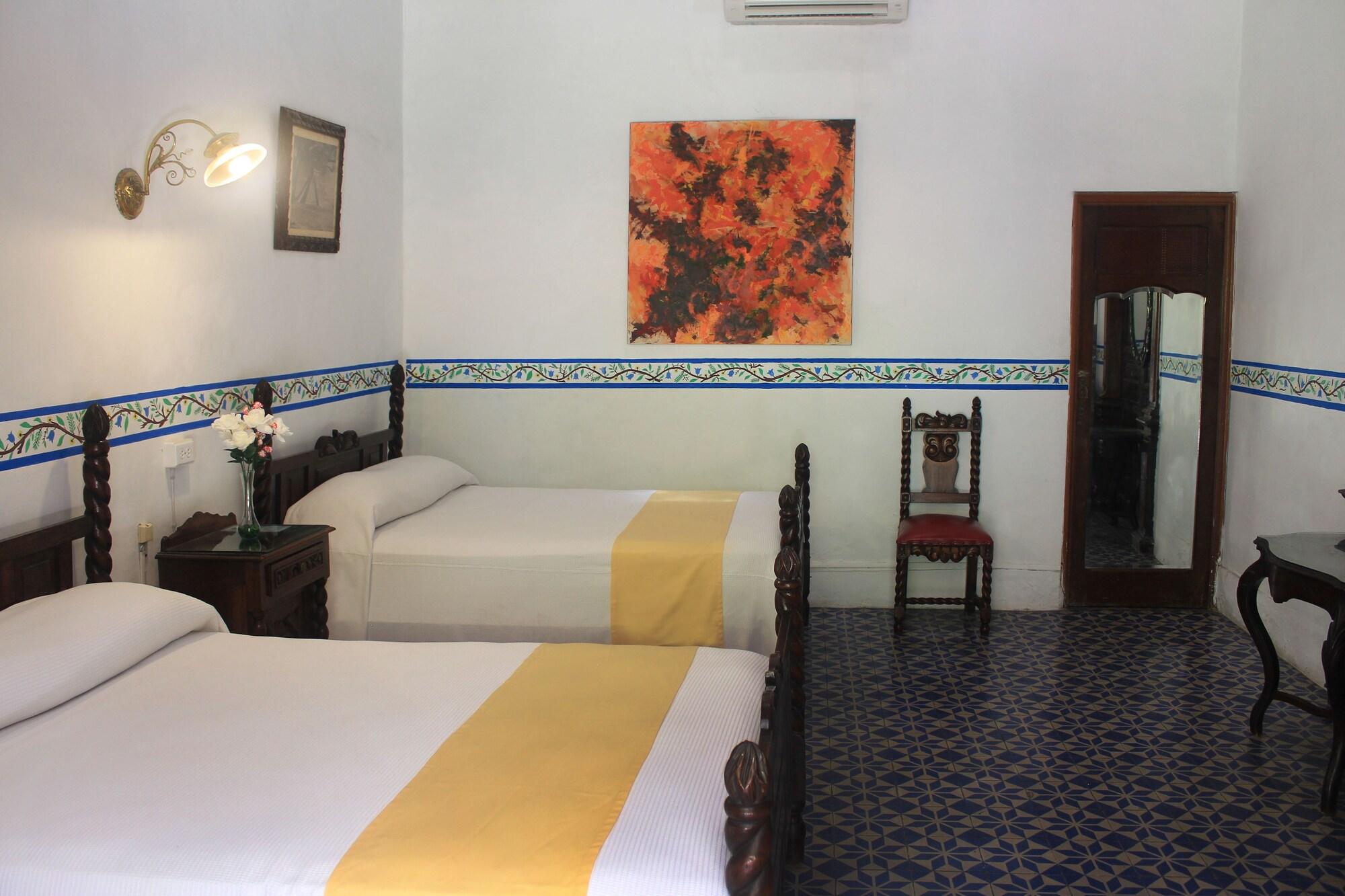 Hotel Posada Toledo & Galeria Merida Exterior photo