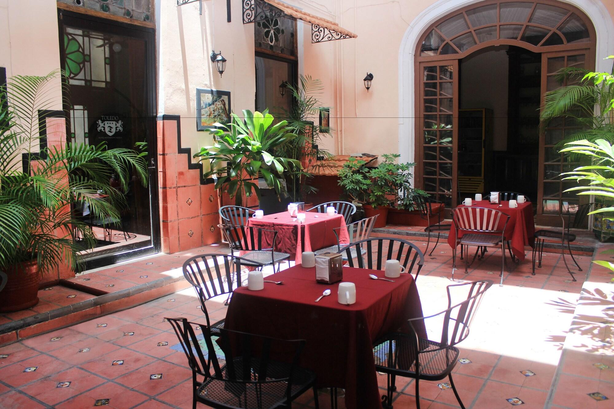 Hotel Posada Toledo & Galeria Merida Exterior photo