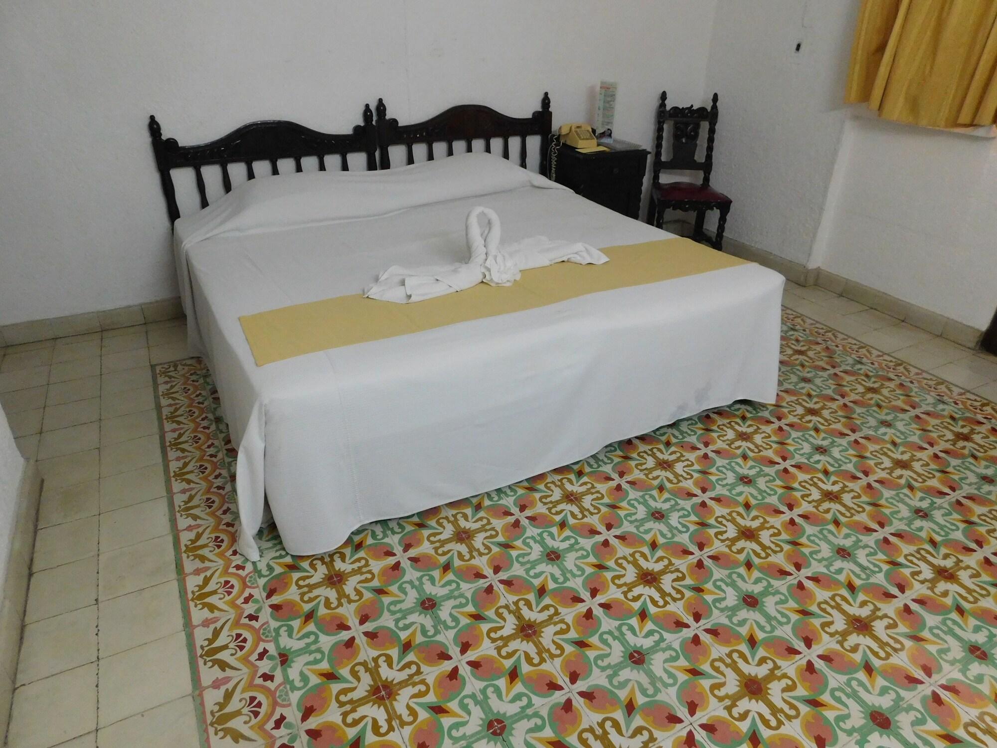 Hotel Posada Toledo & Galeria Merida Exterior photo