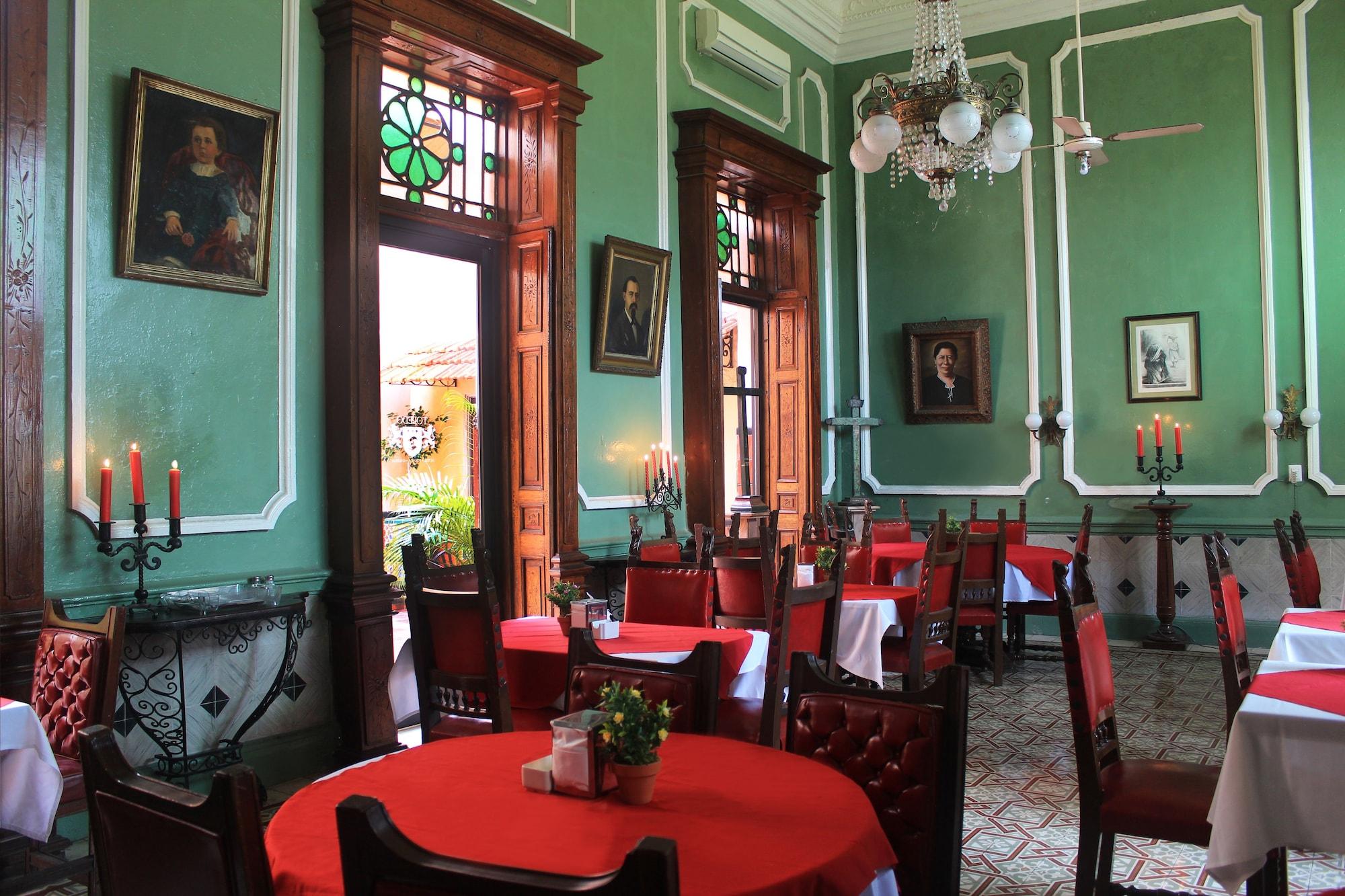 Hotel Posada Toledo & Galeria Merida Exterior photo