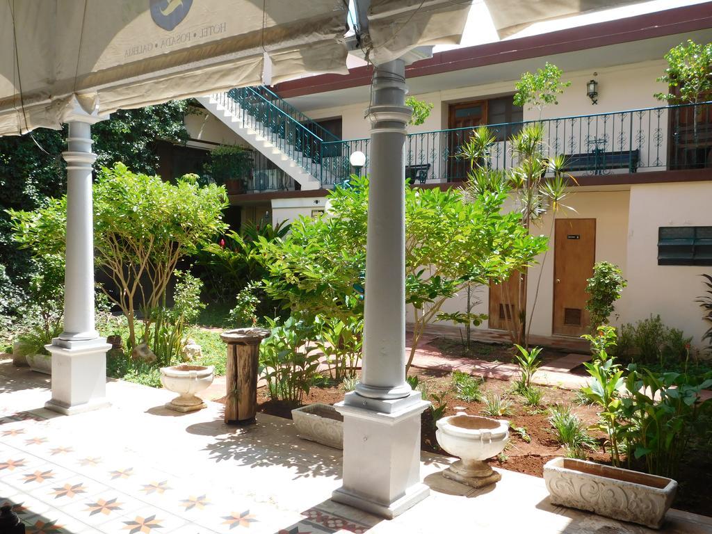 Hotel Posada Toledo & Galeria Merida Exterior photo