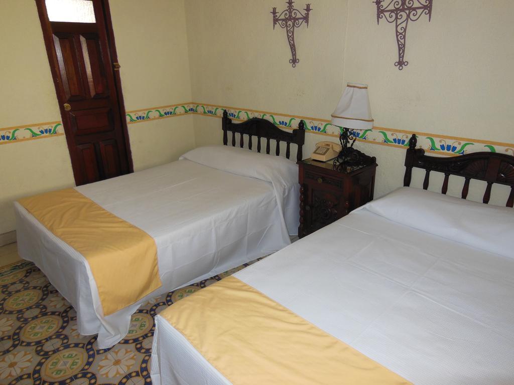Hotel Posada Toledo & Galeria Merida Room photo