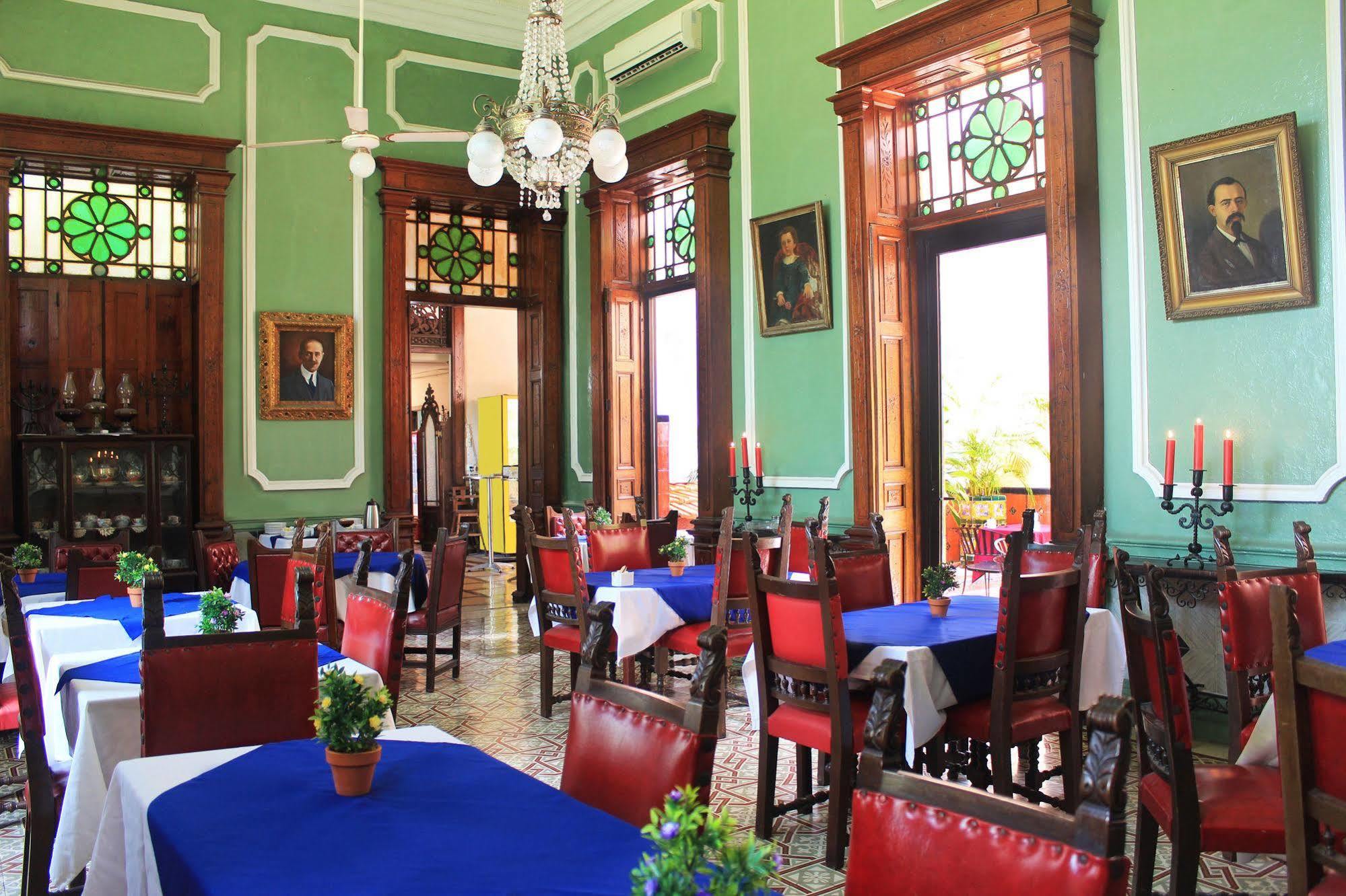 Hotel Posada Toledo & Galeria Merida Exterior photo