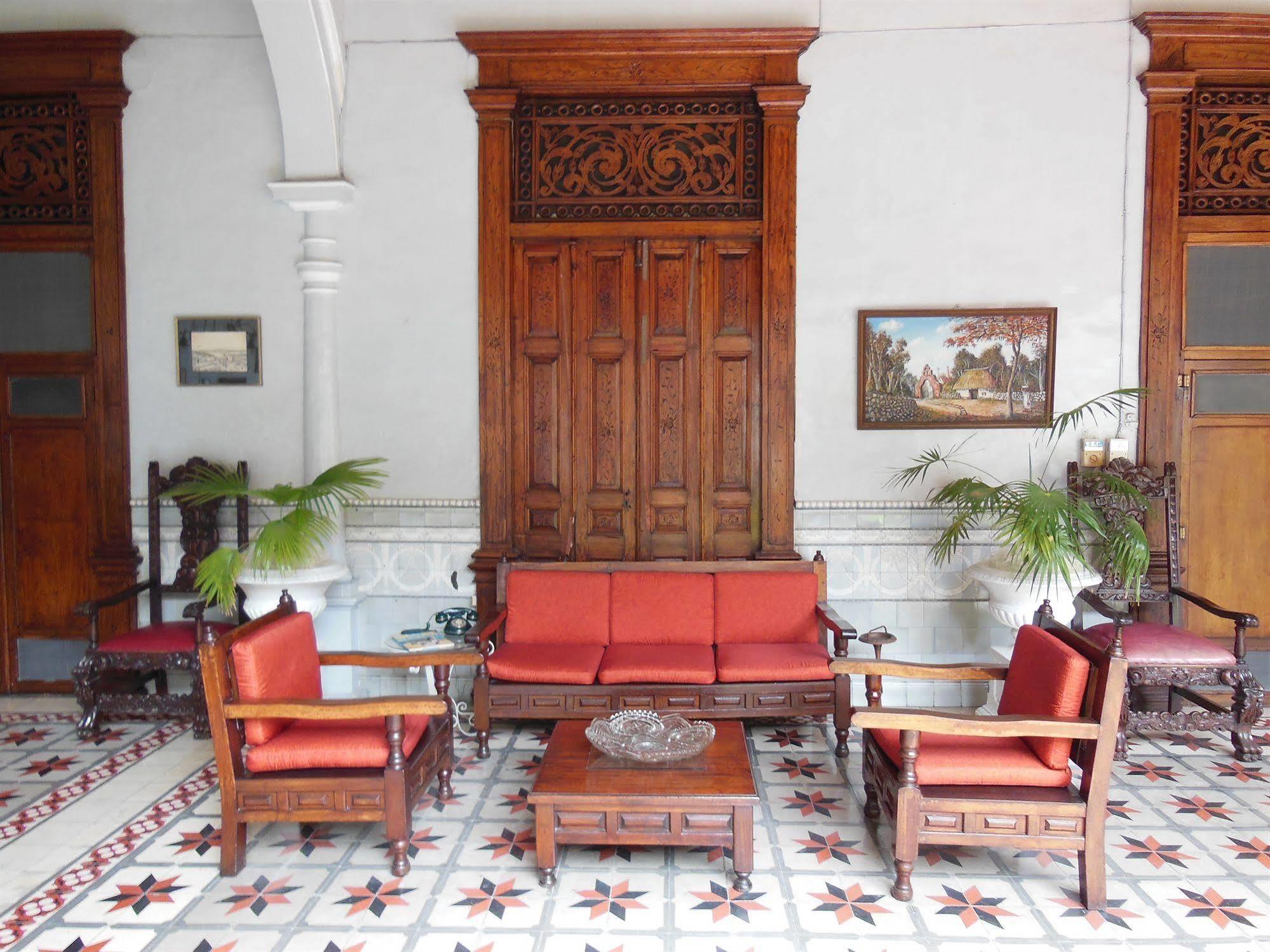 Hotel Posada Toledo & Galeria Merida Exterior photo