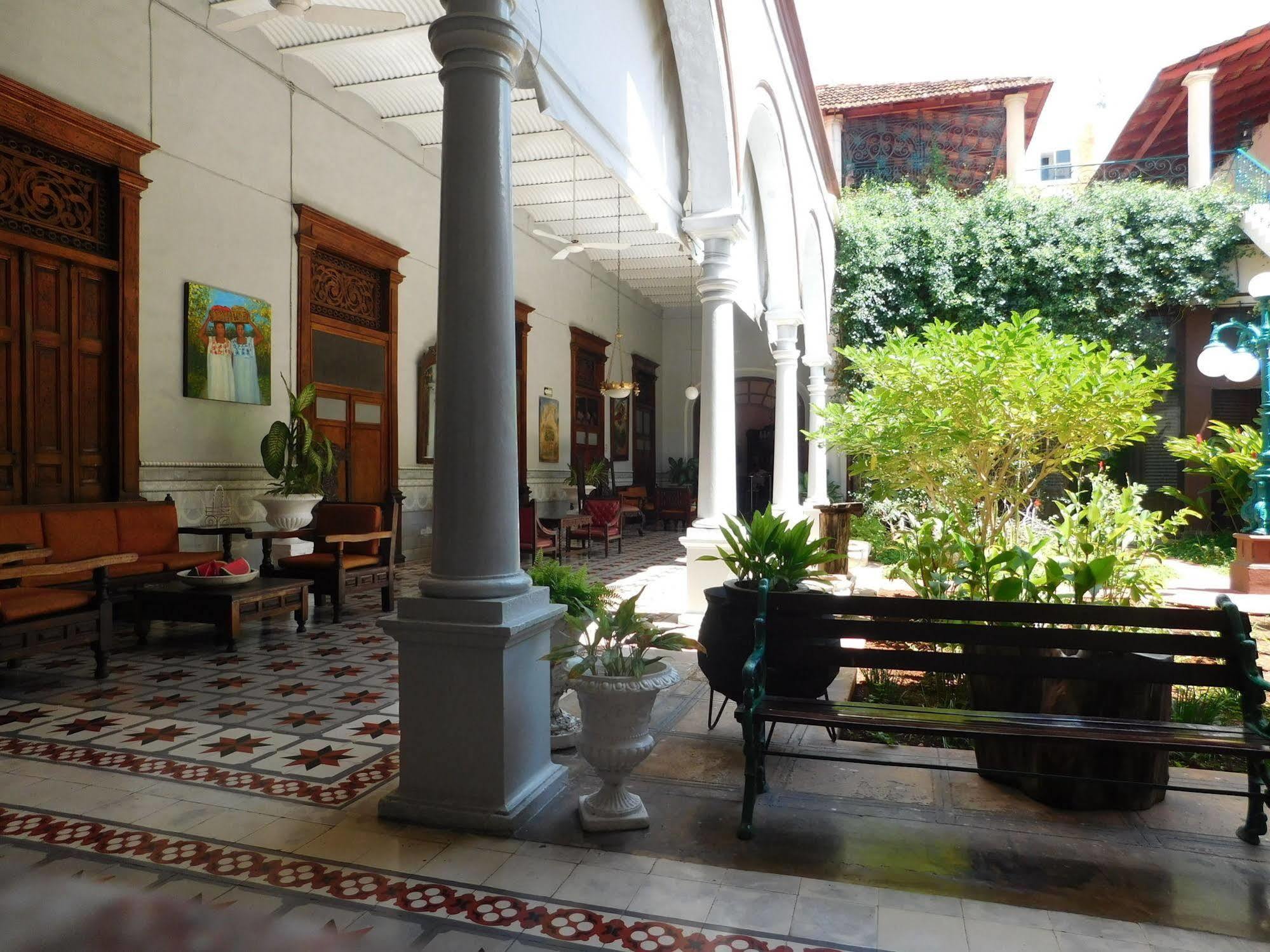 Hotel Posada Toledo & Galeria Merida Exterior photo