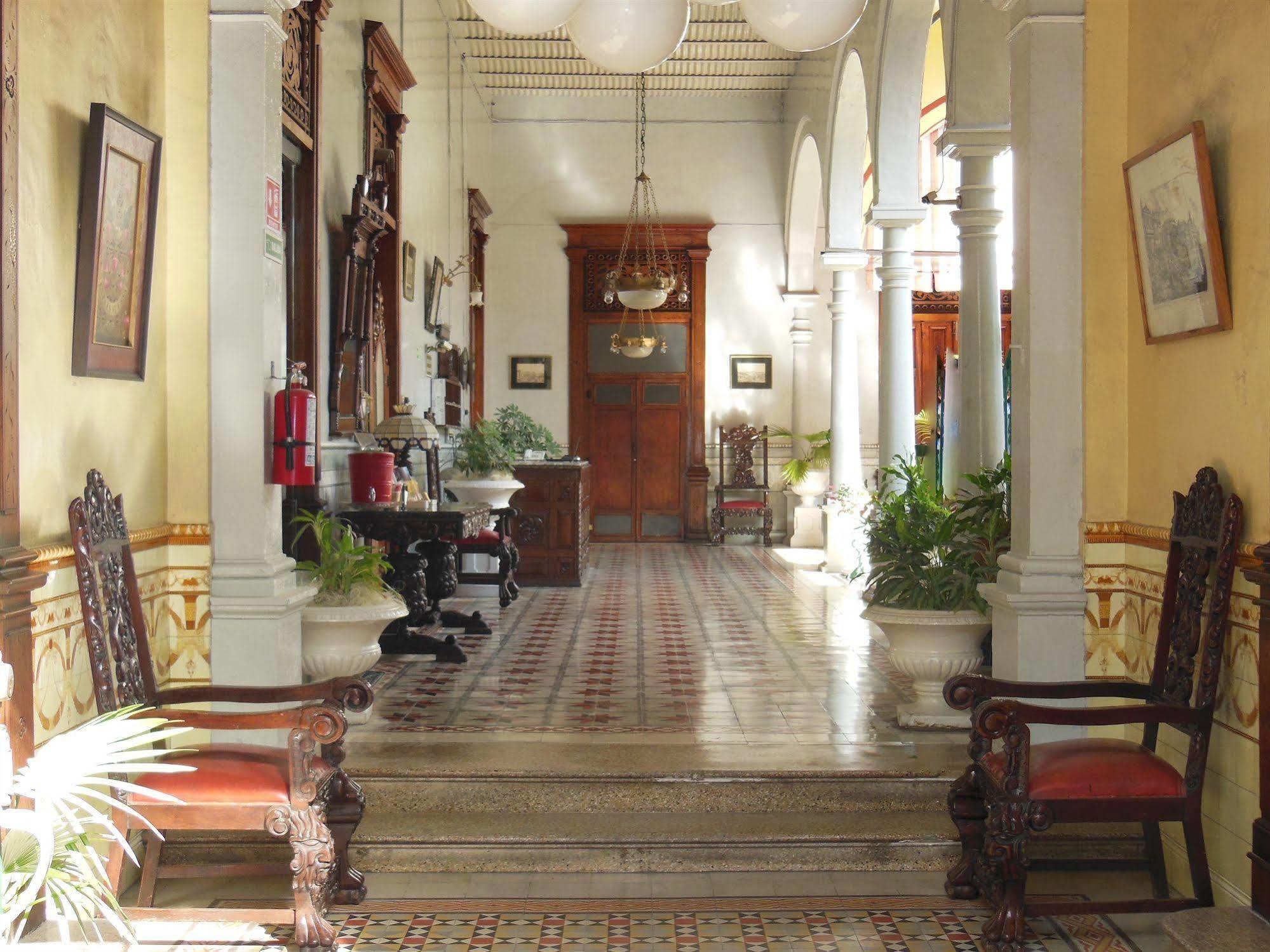 Hotel Posada Toledo & Galeria Merida Exterior photo